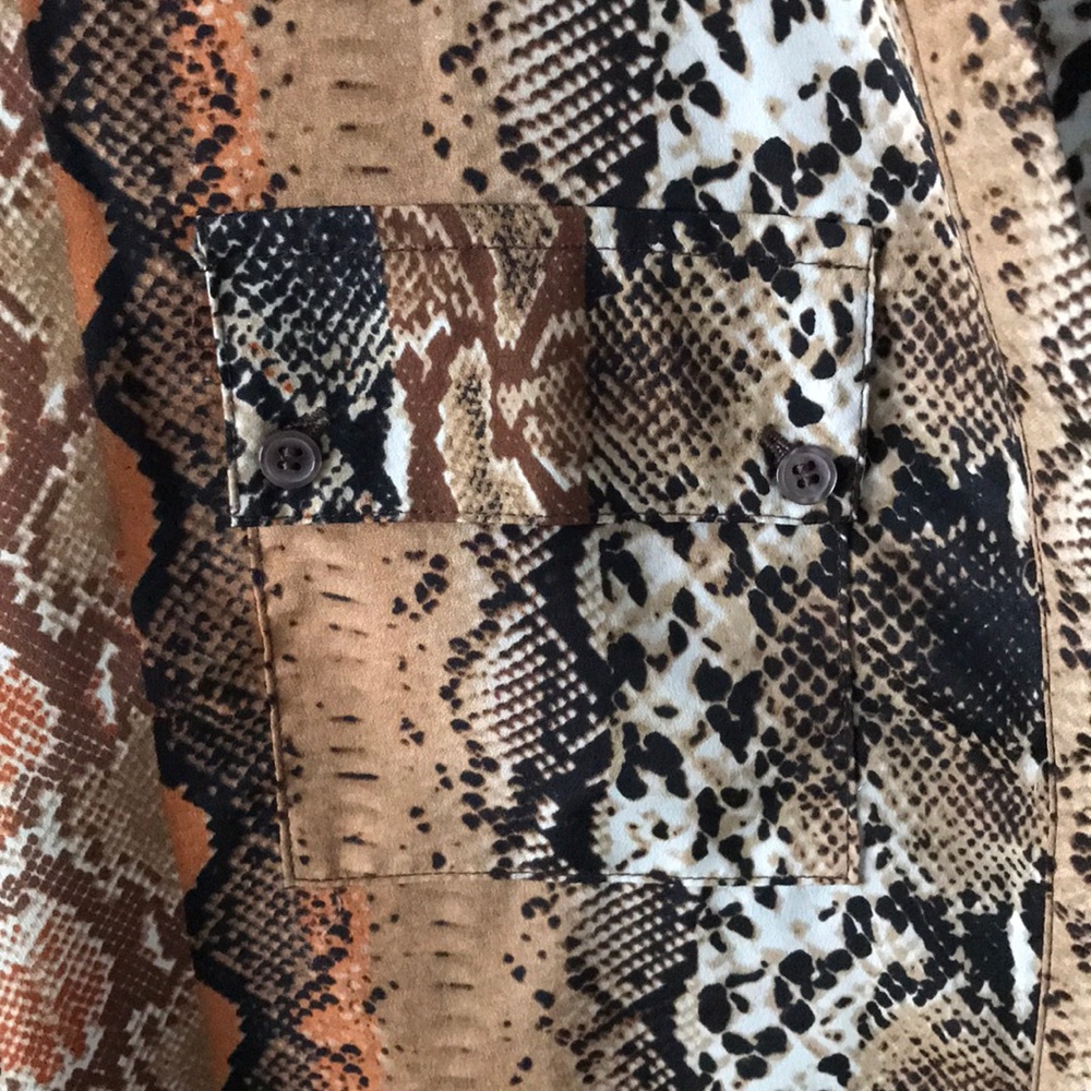 Bar III Patterned Button Down EUC - Picture 2 of 7
